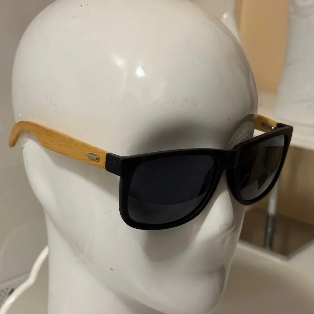 Two beautiful DOCKERS sunglasses in good condition